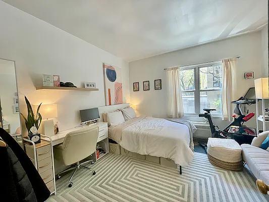 Rented by Keller Williams NYC | media 6
