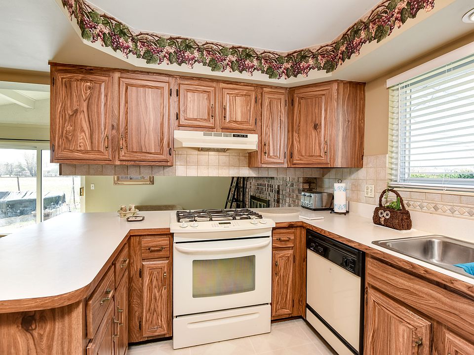 2nd image of 11326 Canterbury Dr