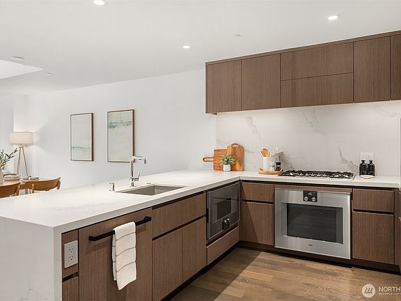 3rd image of 188 Bellevue Way NE #307
