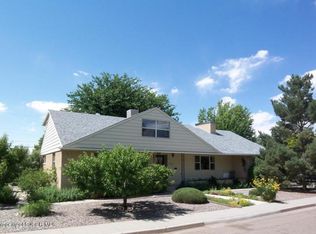 900 N Hallett Cir, Farmington, NM 87401