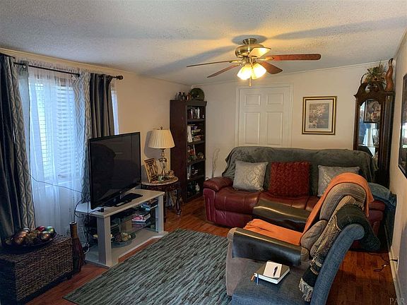 2nd image of 12 Cloverland Ct