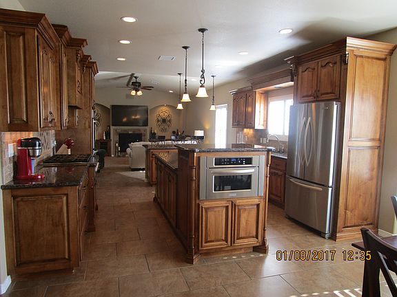 3rd image of 890 Southwick Dr