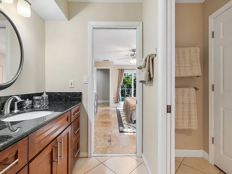 1325 Bayport Ave — Photo 20