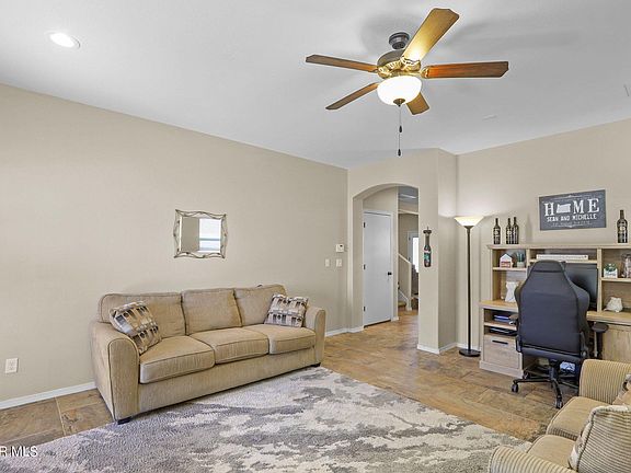 4th image of 537 Delancey St