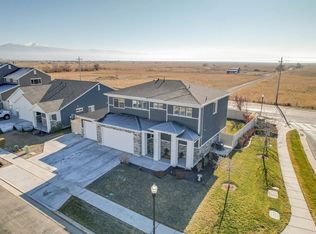 1407 W Silver Hollow Rd, Syracuse, UT 84075