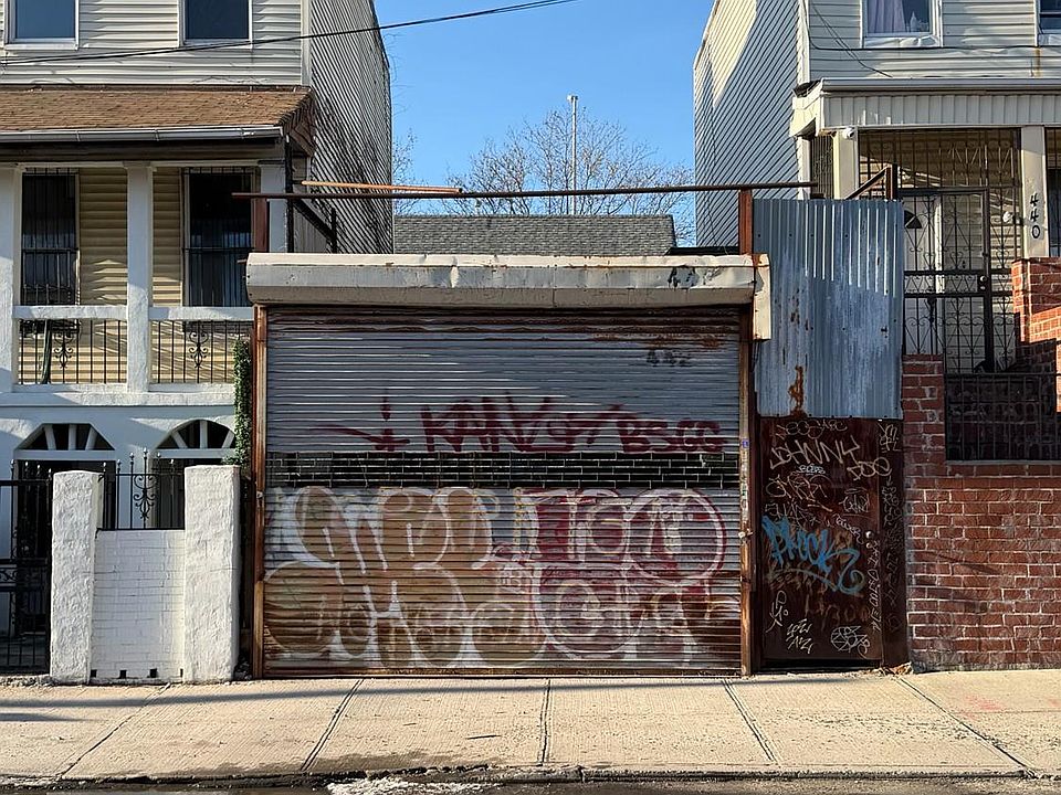 1st image of 442 E 175th Street