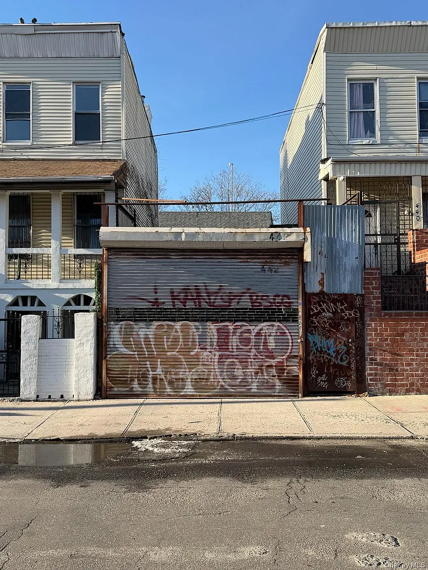 442 E 175th Street photo 1