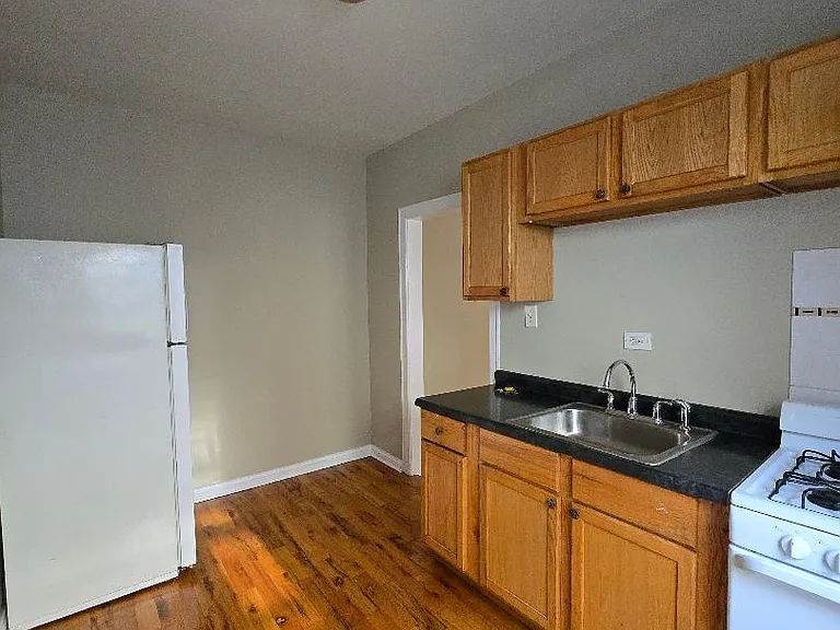 2057 W Jarvis Ave #25 — Photo 9