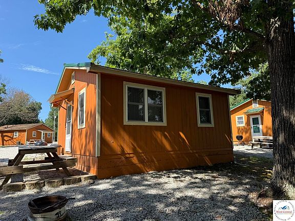 5th image of 29726 Cabin #10