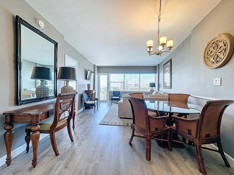3250 NE 28th St #707 — Photo 7