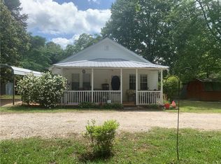 561 Friendship Rd, Seneca, SC 29678