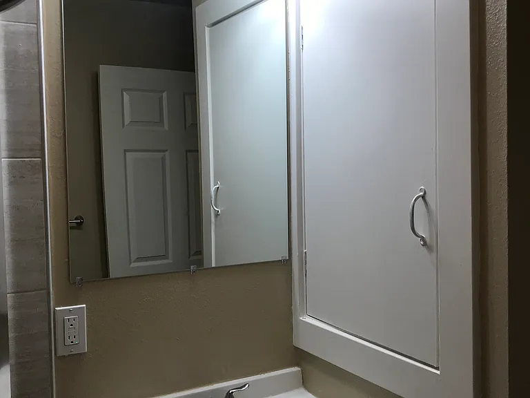 35 Madrone Ave #A — Photo 6