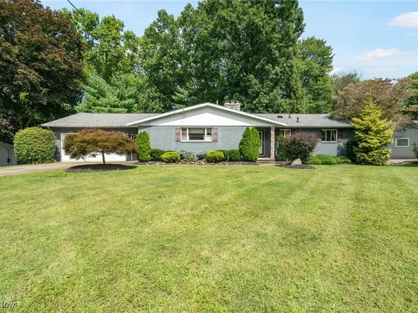 143 Gunarh Dr, Akron, OH 44319