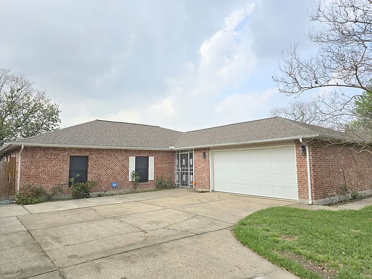 1335 Willersley Ln — Photo 1