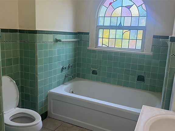 4th image of 89-28 207th St Floor 3