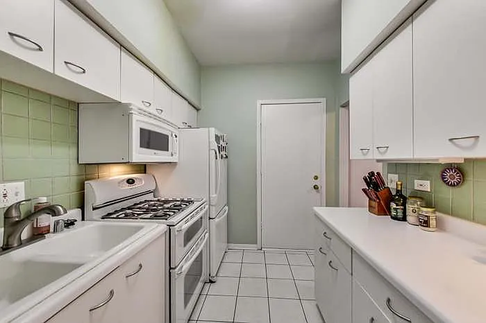 6036 N Kenmore Ave #1 — Photo 5