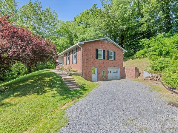 40 Autumn St, Canton, NC 28716