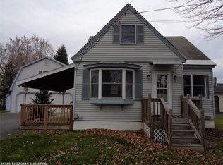 11 Oakdale St, Waterville, ME 04901