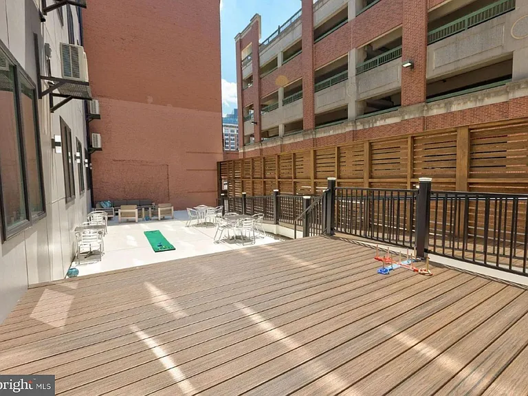 520 S Caroline St #102 — Photo 8