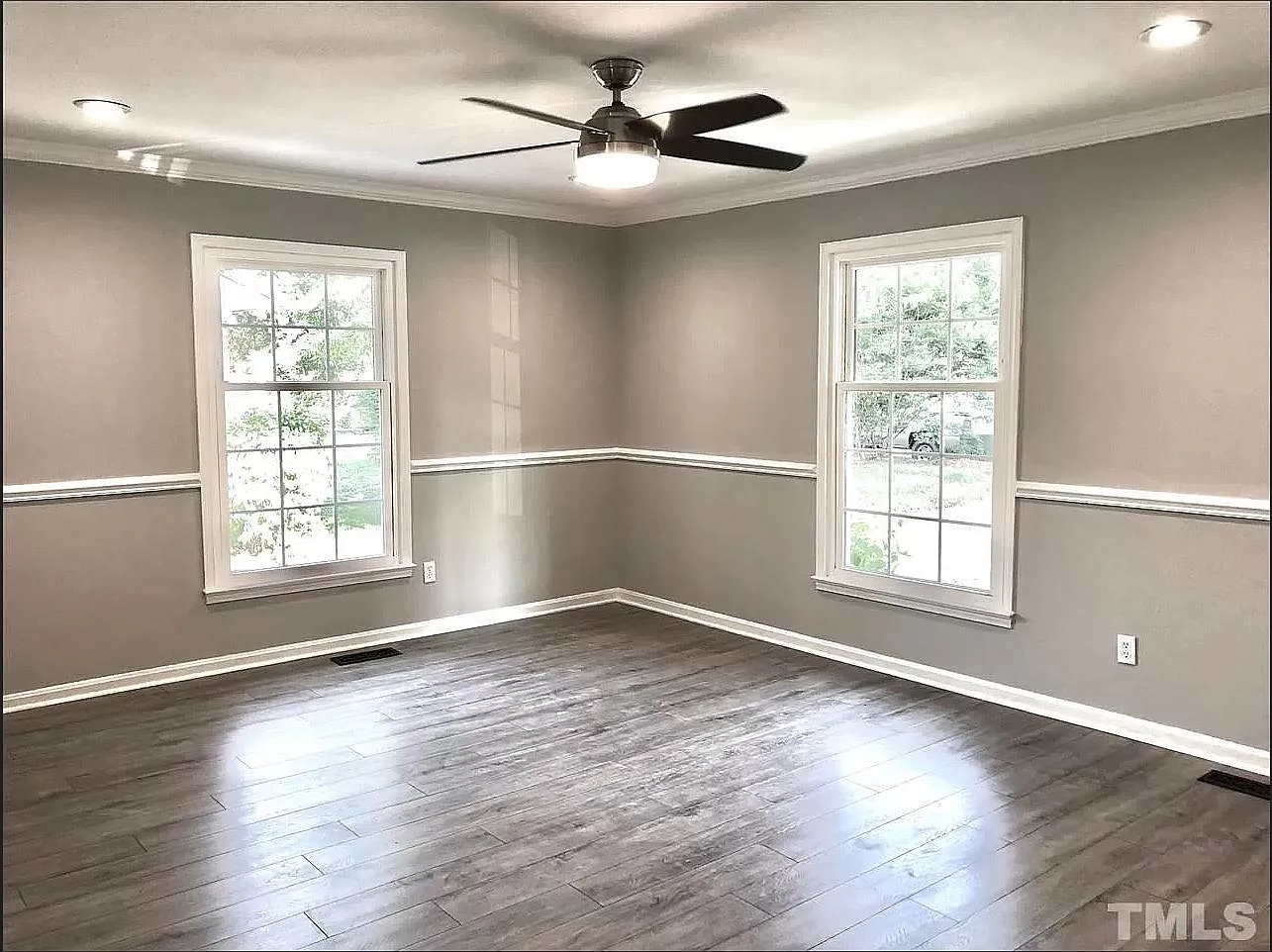 3 bed, 1.5 bath, 1450 sqft, $2,700 — Photo 2