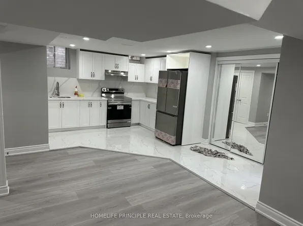 70 Gallant Pl #Basement, Vaughan, ON L4H 3W7