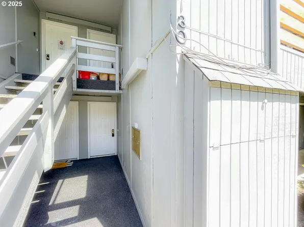 650 Harlow Rd APT 130, Springfield, OR 97477