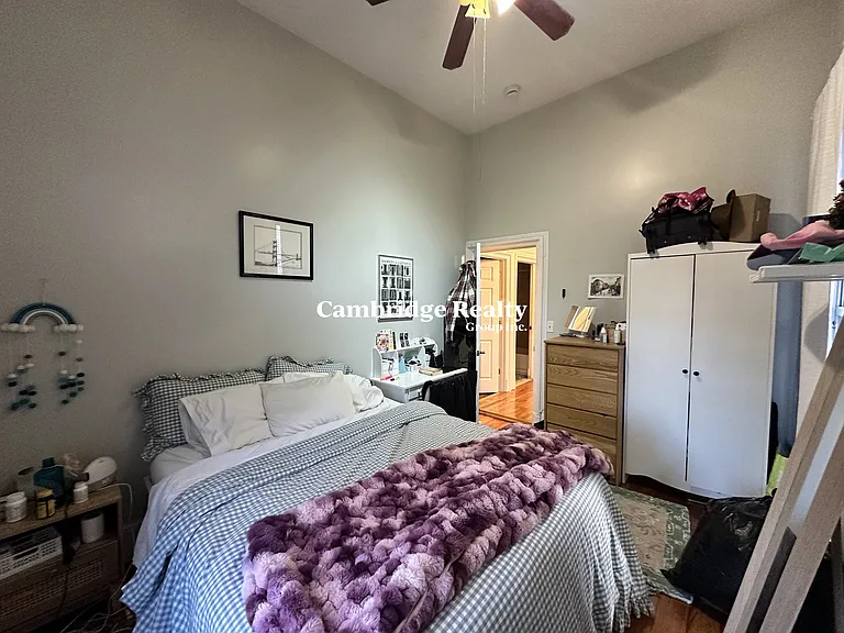 135 Hillside St #1T — Photo 9