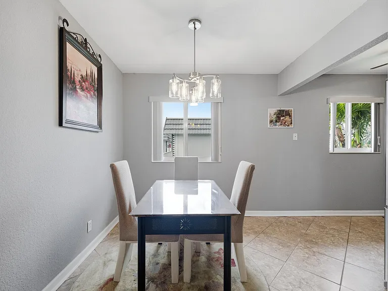 376 Saxony Way #H — Photo 11