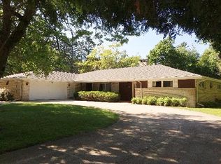 320 23rd St, Two Rivers, WI 54241