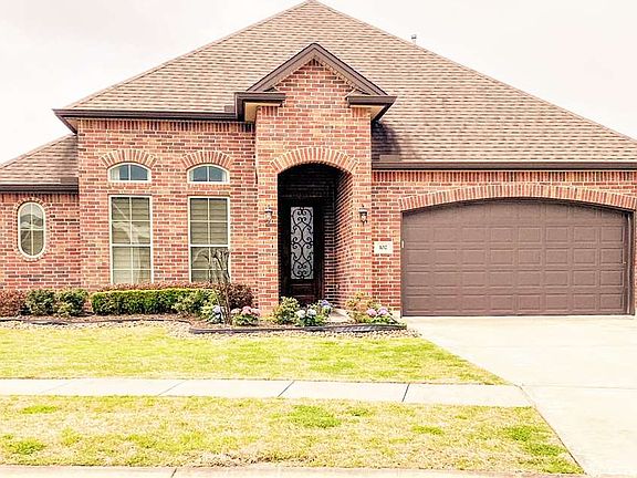 2nd image of 102 Woodridge Dr