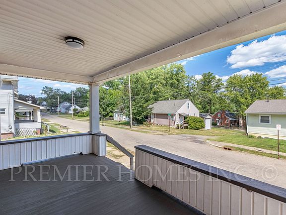 3rd image of 1717 Saint Elmo Ave NE