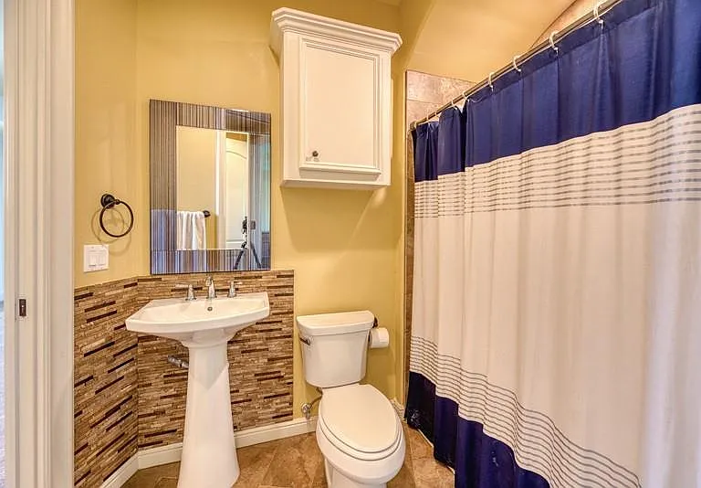 5623 Waters Landing Ln — Photo 34