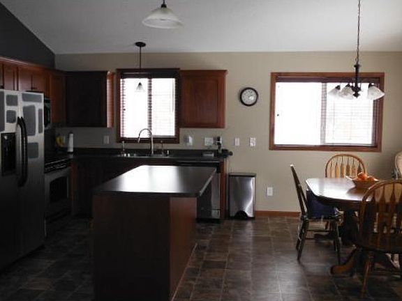 4th image of 3741 170th Ln NE