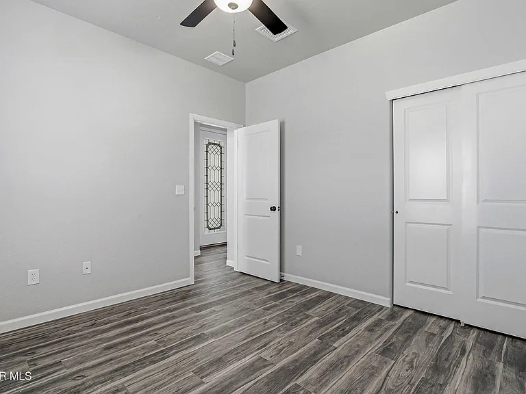 6070 Zinc Hill St — Photo 14