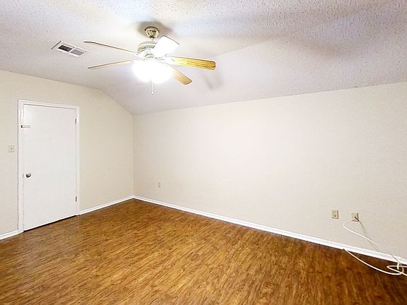 8734 Pecan Tree Dr Loft