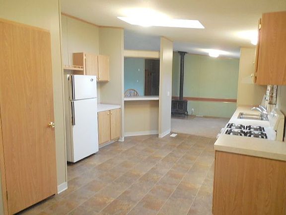 3rd image of 7704 Alderson Ave