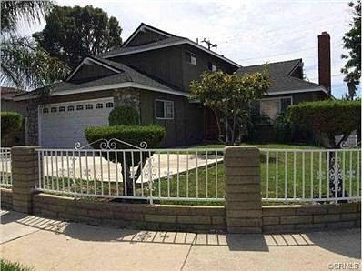 HUGE FRONT YARD totally enclosed with gate
