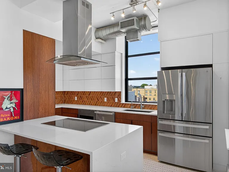 2020 12th St NW #Penthouse 03 — Photo 11