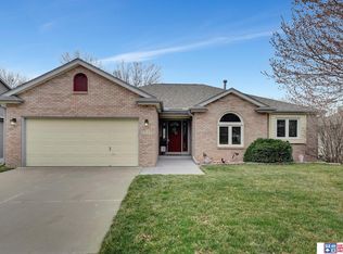 5045 Valley Forge Rd, Lincoln, NE 68521