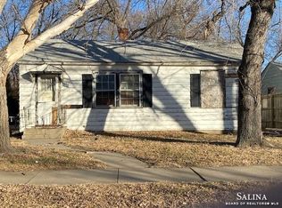 809 Custer St, Salina, KS 67401