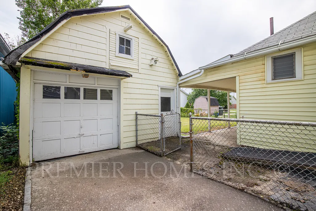 2 bed, 869 sqft, $1,395 — Photo 4