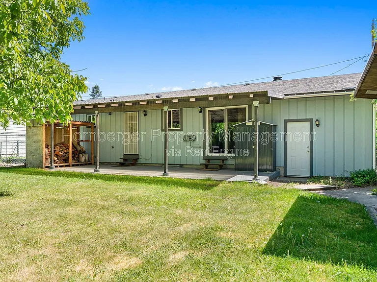 1703 N Walnut Rd — Photo 27