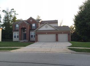 909 Blue Ridge Dr, Streamwood, IL 60107