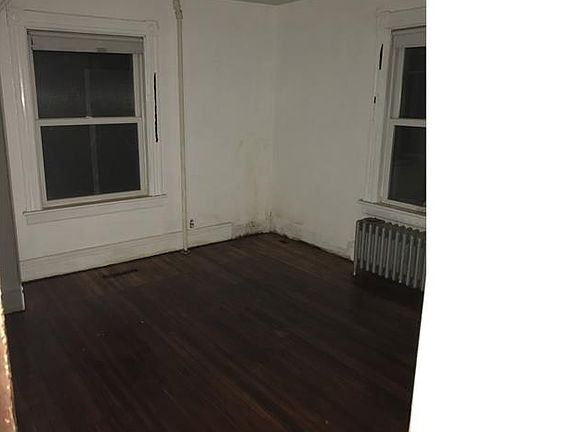 2nd image of 30 New King St #30