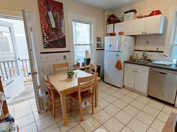 376 Washington St, Somerville, MA 02143