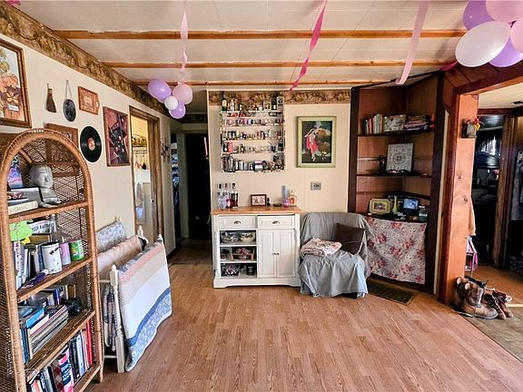 4th image of 1301 Ridgeway Ave