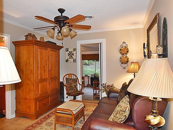 4th image of 934 Elvis Presley Dr