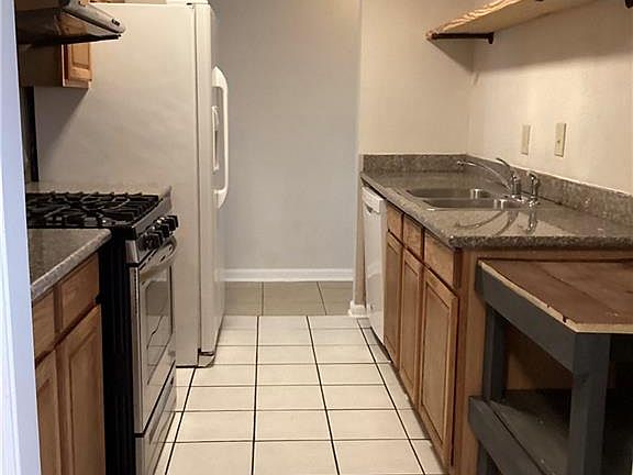 5th image of 656 Spartan Ln