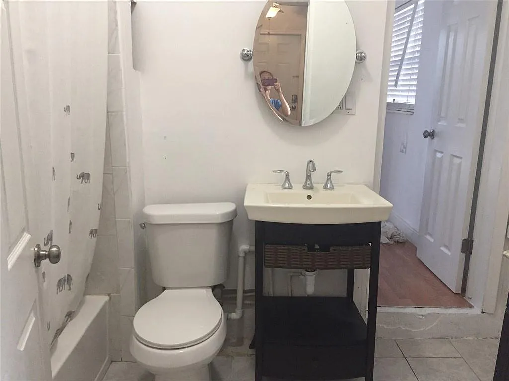 1 bed, 1.0 bath, $1,200 — Photo 3