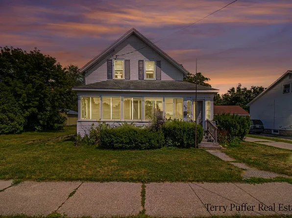 412 N Main St, Scottville, MI 49454